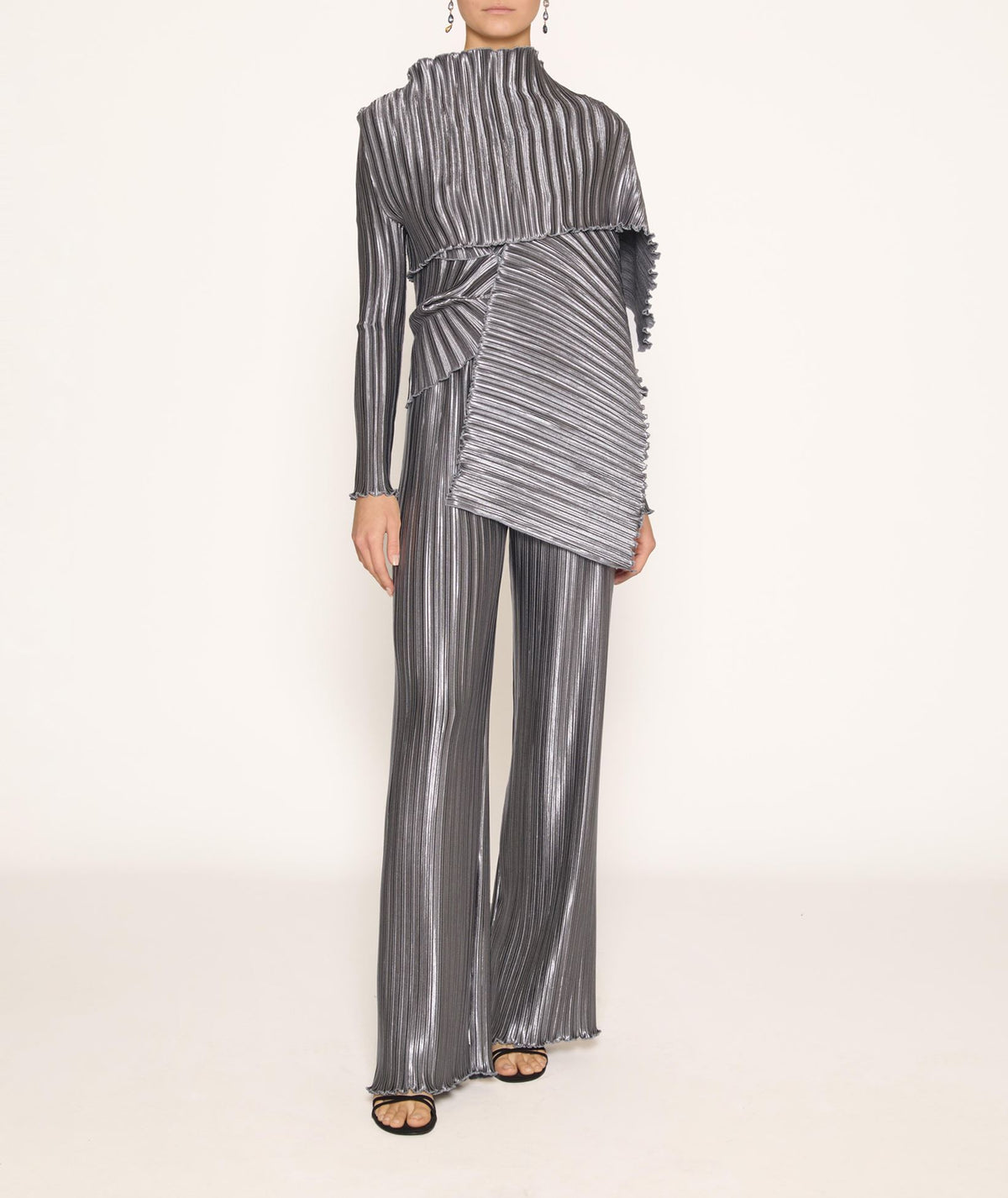 Daphne Valente | Graphite metallic Rhoe pleated bolero