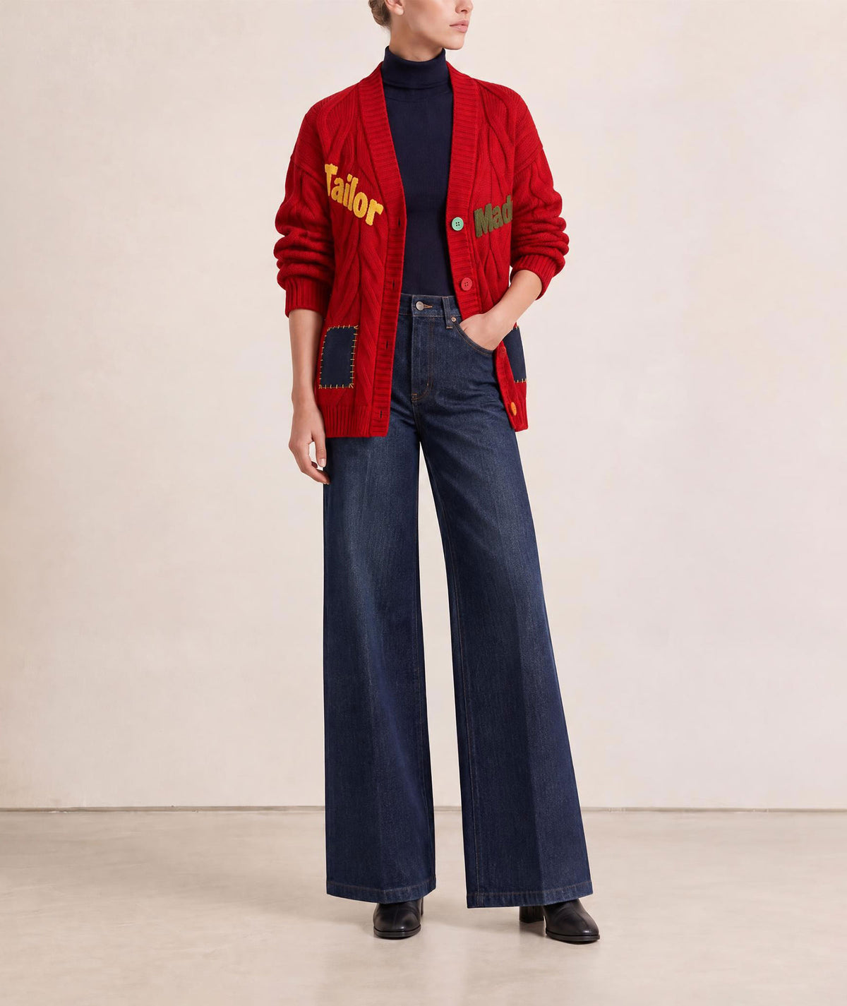 Tailor Made | Red cable-knitted cardigan with embroidery
