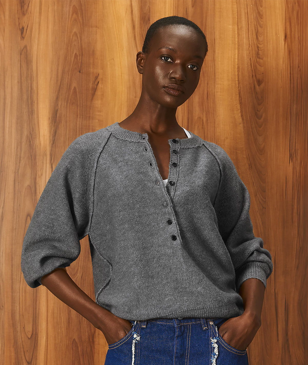 Tailor Made | Grey knitted buttoned sweater