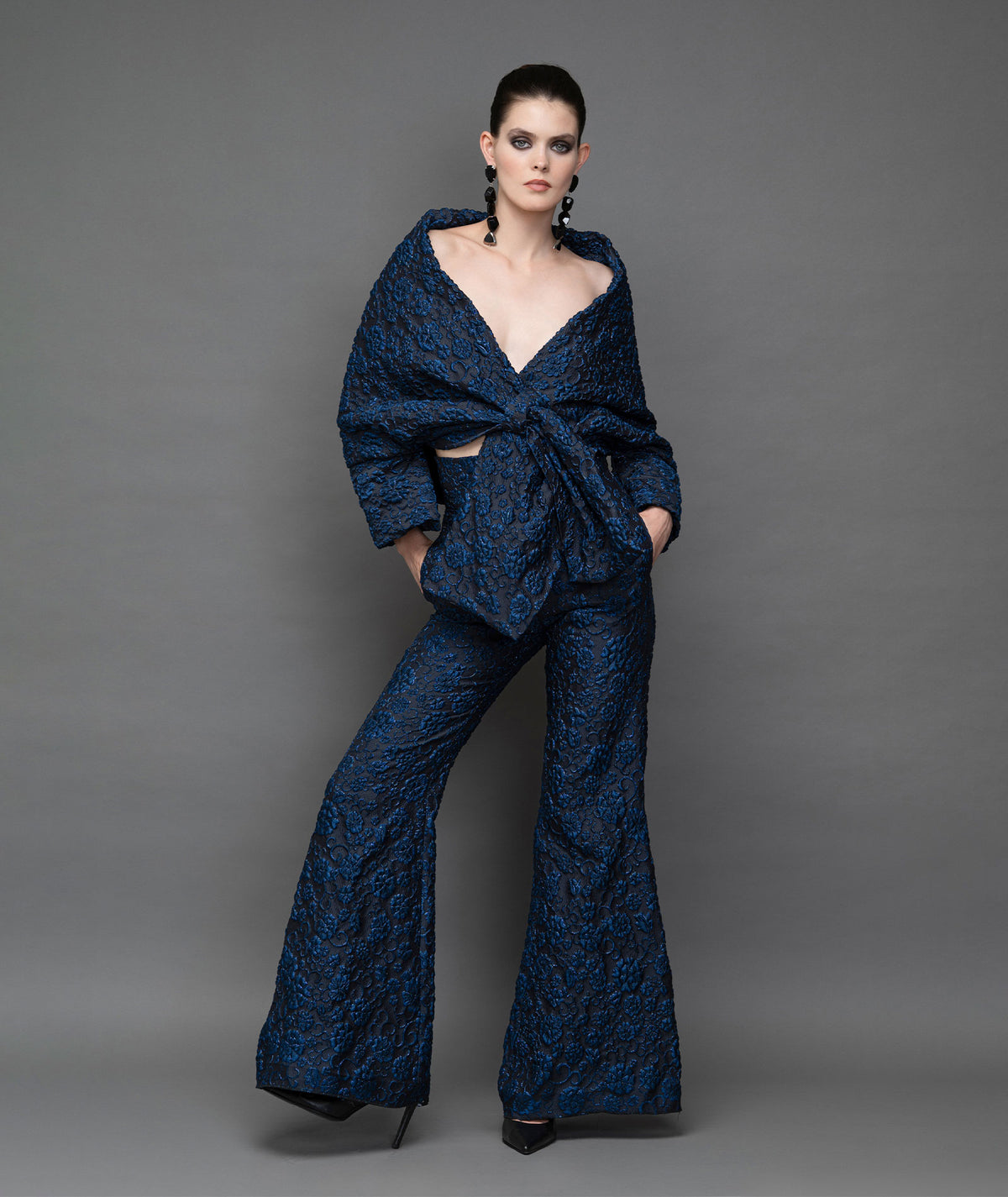 Maison Zoulias | Navy blue brocade Palmina shawl