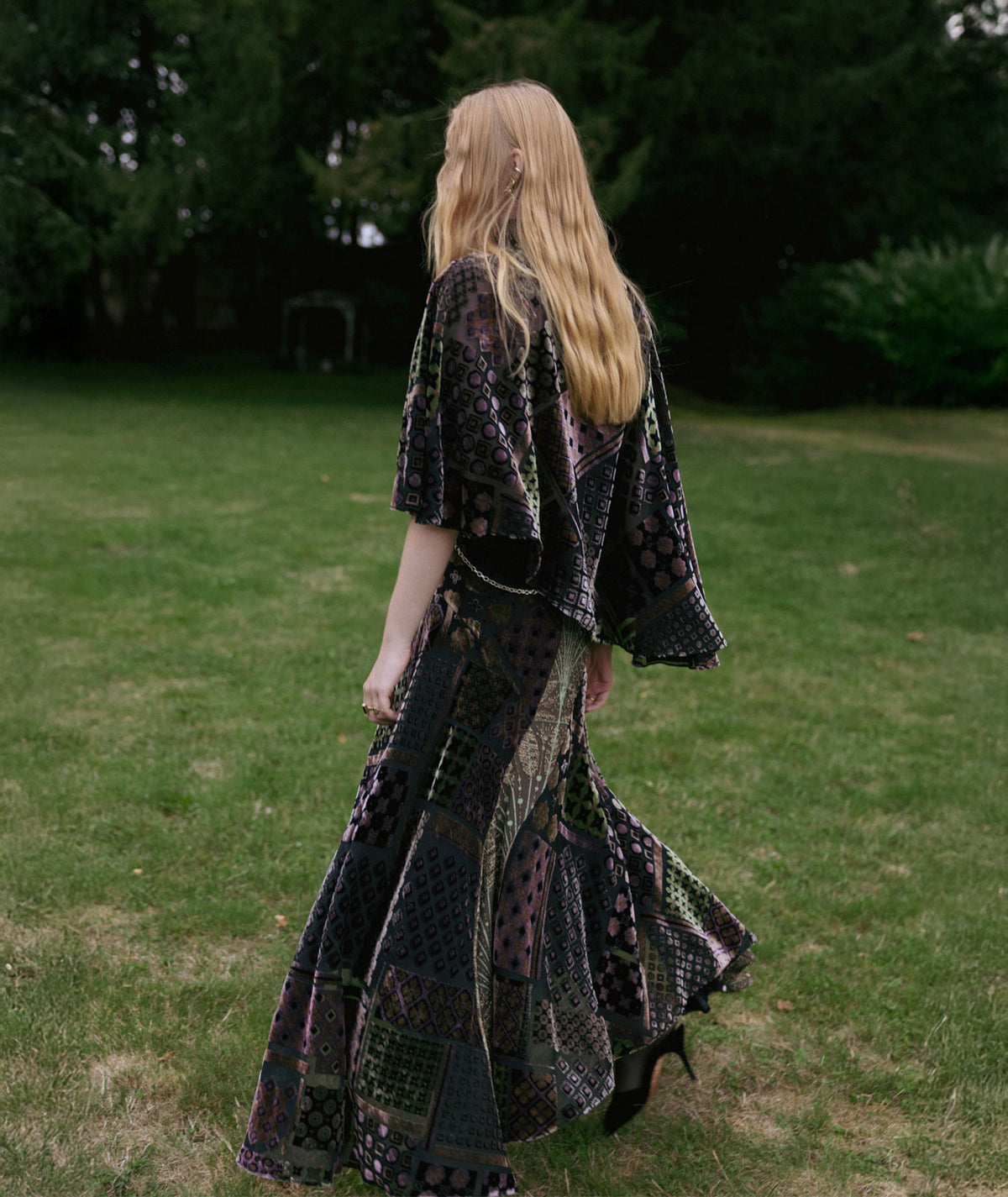 Nidodileda | Multicolor embossed velvet printed Annamae skirt