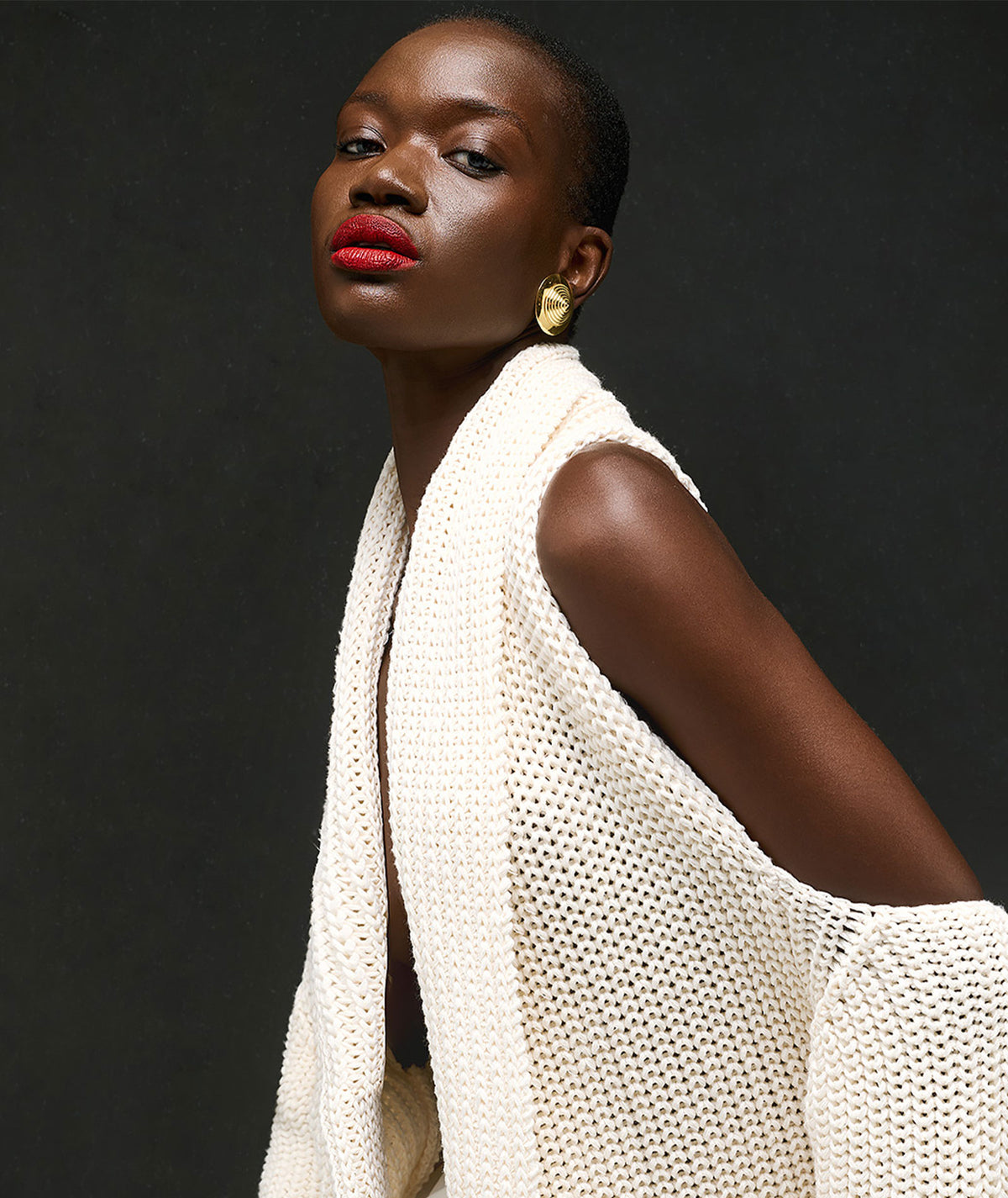 Tailor Made | Off-white cold-shoulder knitted sweater with hood