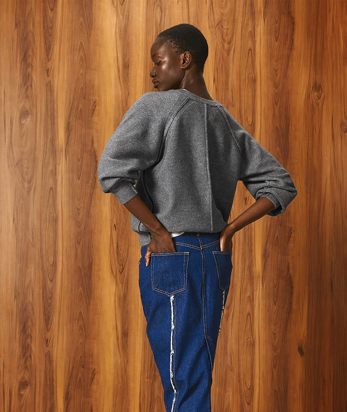 Tailor Made | Grey knitted buttoned sweater
