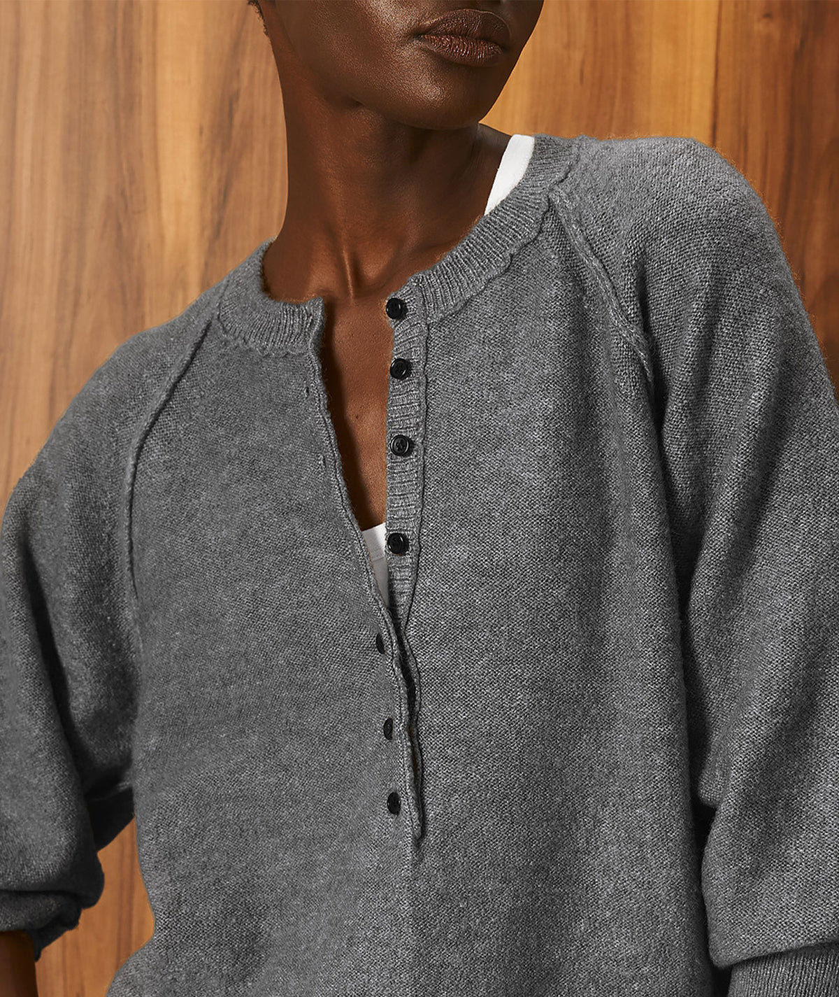 Tailor Made | Grey knitted buttoned sweater