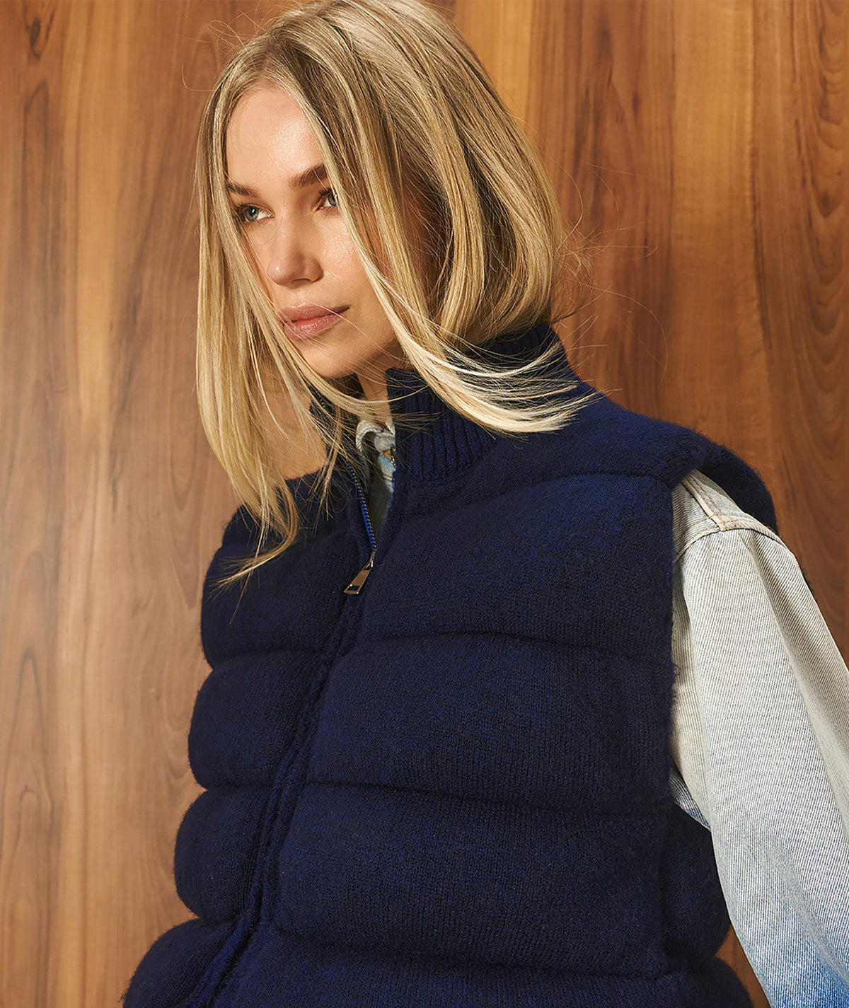 Tailor Made | Navy blue knitted puffer sleeveless jacket