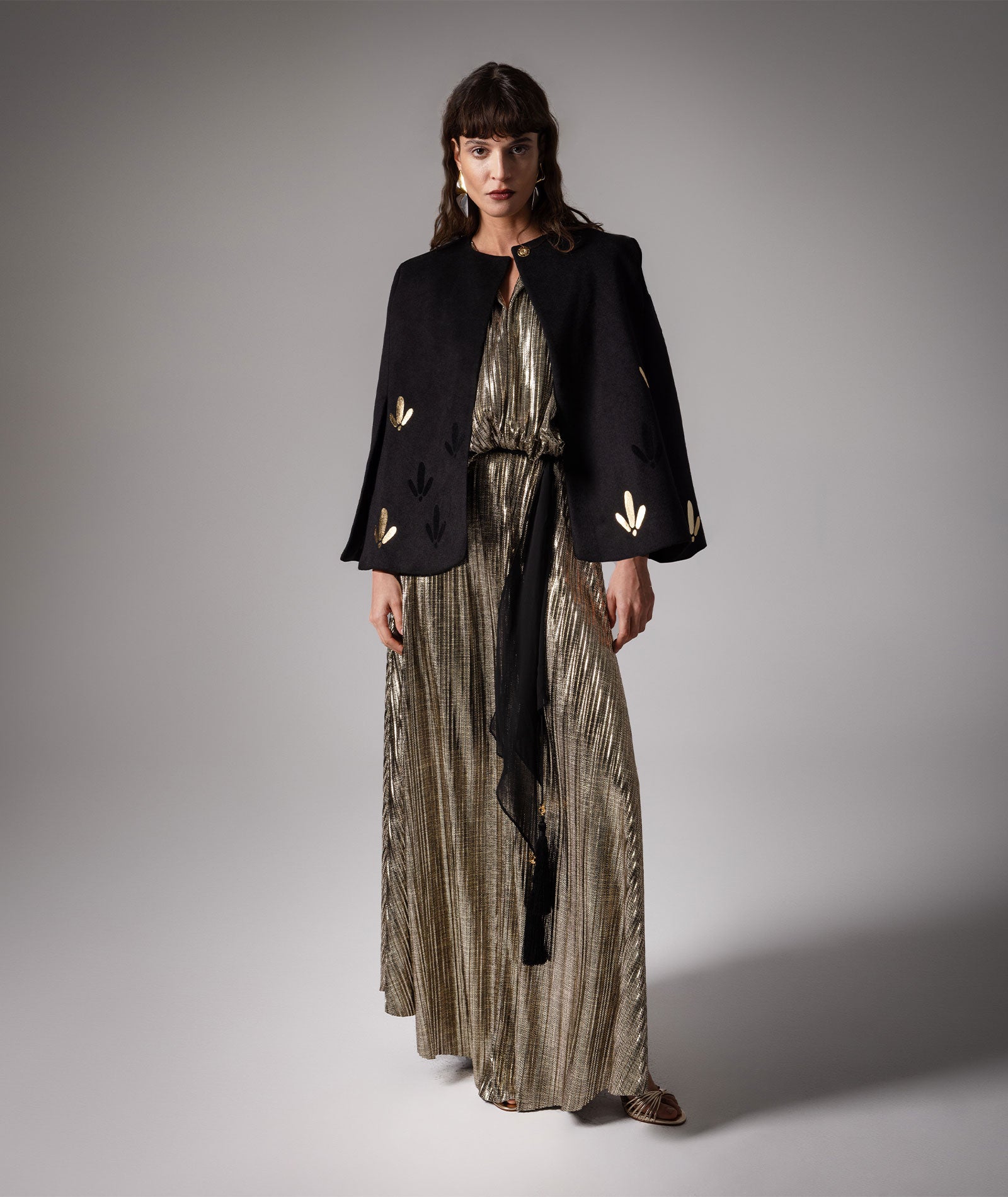 Themis Z | Black wool-cashmere Aurea cape with gold foil