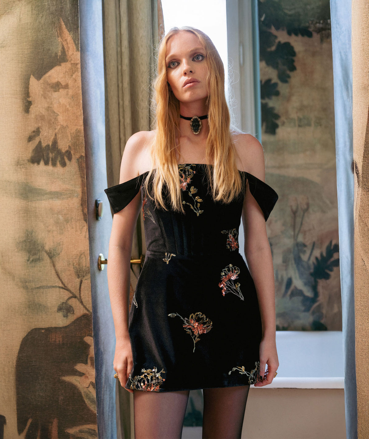 Nidodileda | Black velvet floral-sequined Sorel mini dress