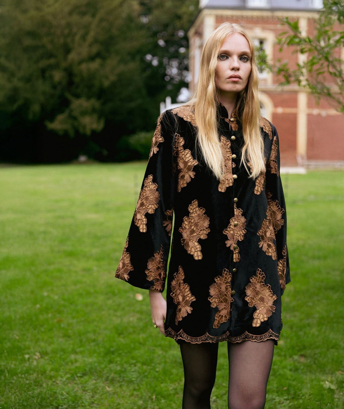 Nidodileda | Black crochet velvet Lindsay blazer dress