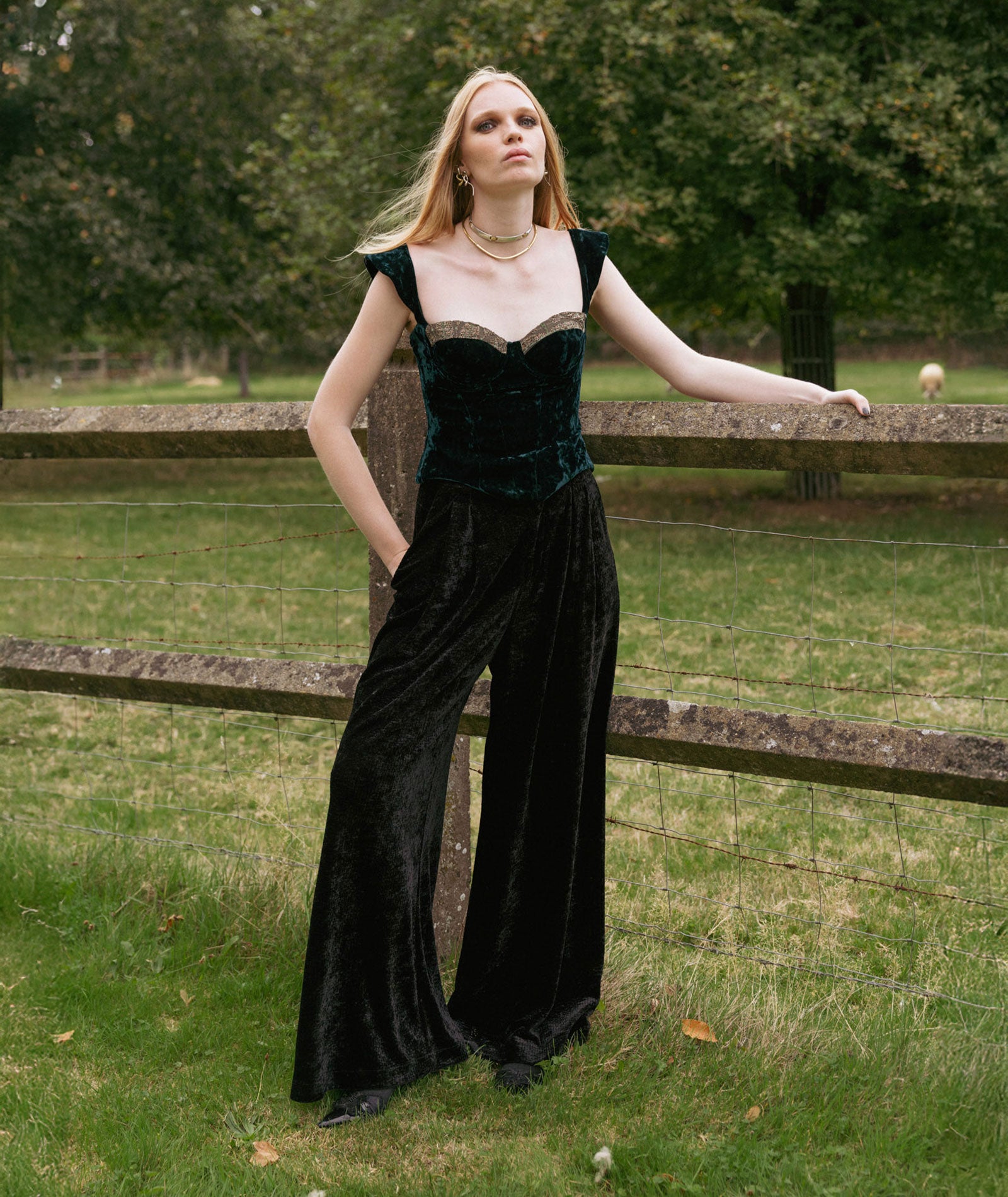 Nidodileda | Black velvet wide-leg Sheree pants