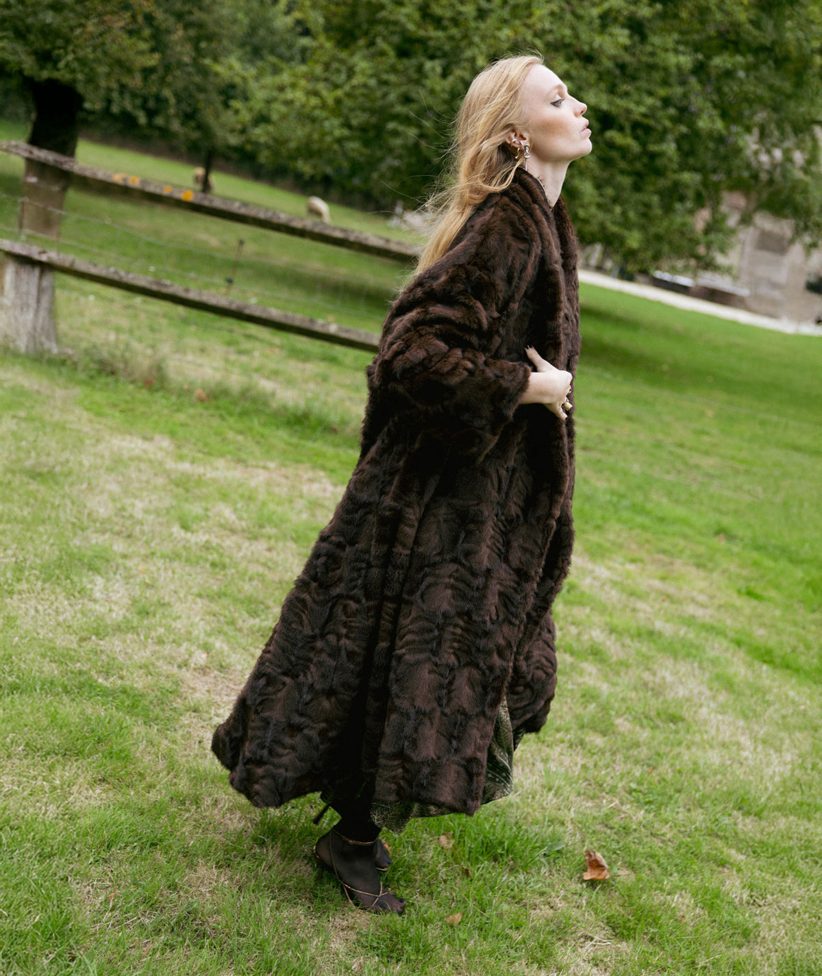 Nidodileda | Brown faux-fur Rei coat